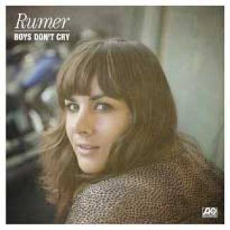 Rumer rend hommage aux années 70.
