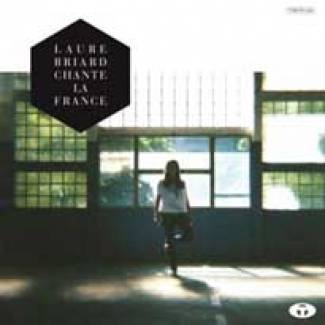 Laure Briard chante la France.
