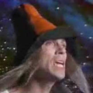 Médium, mellotron et chapeau pointu…
