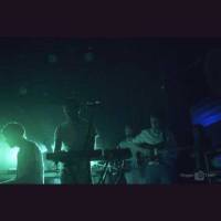 Caribou Vibration Ensemble  zindert na van kop tot teen!