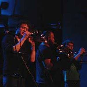 Beirut: balorkest zorgt voor een klein uurtje entertainment en speelplezier