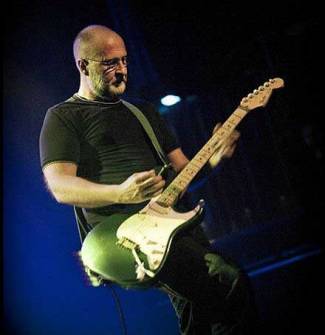 Bob Mould - Tomeloze energie van een dolle vijftiger