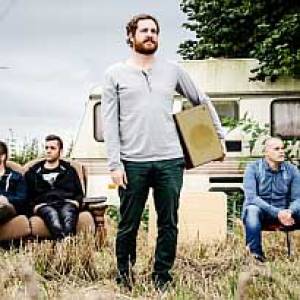 In front of screens EP