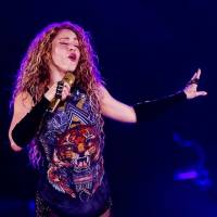 Shakira - Meer confetti, meer vuurwerk, meer feest