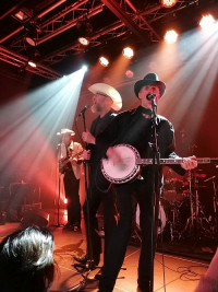 Slim Cessna's Auto Club - Weergaloos muzikaal ritueel
