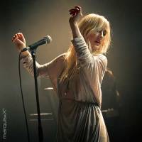 De meeslepende en weerbarstige sound van Zola Jesus forceert een doorbraak!