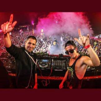 Dimitri Vegas &amp; Like Mike - Bringing Home The Madness