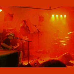 King Mud - King Mud beukt het publiek murw