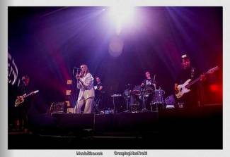 Whispering Sons - New wave herleeft! Met zo’n band  