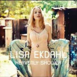 Lisa Ekdahl regarde dans son propre coeur…