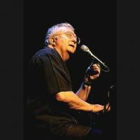 Een avondje geriatrische satire met Randy Newman
