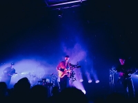 Les Nuits Botanique 2022 - Novo Amor - Sferische vlakheid waar tikkeltje extra originaliteit ontbreekt